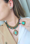 Brinco Vick Arminda com pedra verde e smoked banhado no ouro velho