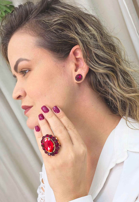 Brinco Vick vermelho banhado no dourado