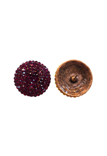 Brinco Duna Glam: Redondo com Strass Vermelho Banhado no Vintage | Look Glamouroso