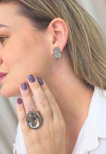 Brinco Viviane: Retangular Elegante com Strass Black Diamond no Vintage | Brilho na Medida