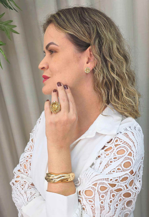 Brinco Julie: Pequeno Oval com strass Light Colorado Topaz no Dourado | Brilho na Medida