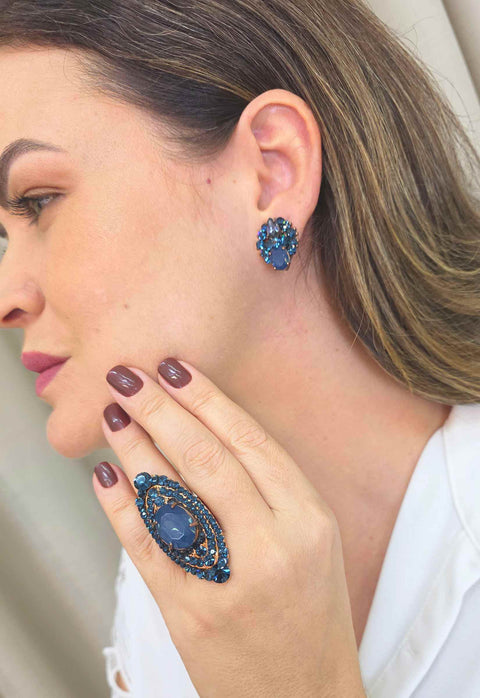 Brinco Arlete: Delicado com Pedras Azuis no Vintage | Detalhe que Encanta