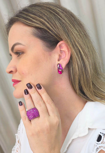 Brinco Sarita Fuscia pequeno com pedras banhado no vintage