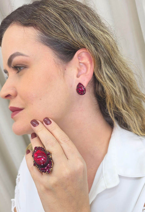 Brinco Babi de gota com pedras vermelhas banhado no vintage moda festa