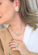 Colar Choker Zilá: Moderno com Pedras Boreal no Dourado | Lançamento Exclusivo