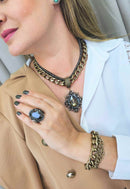 Colar Quiara ouro velho com pingente com pedras black diamond e verde