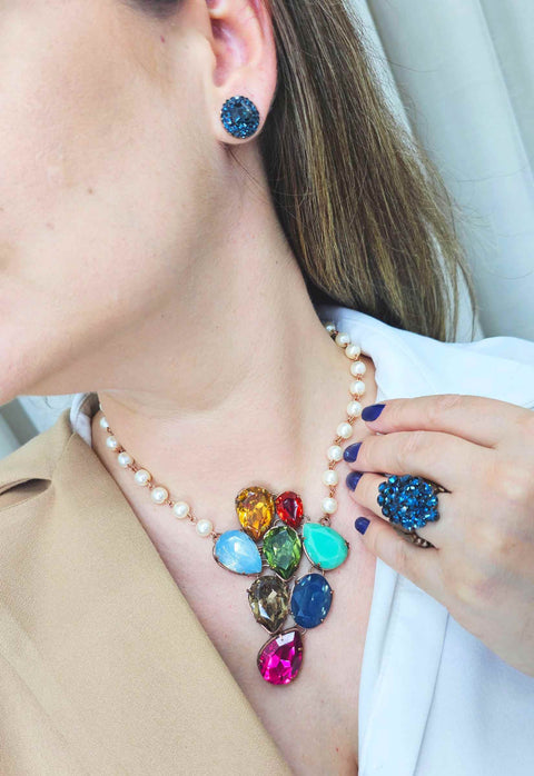 Colar Alana de pedras coloridas com perolas banhado no vintage