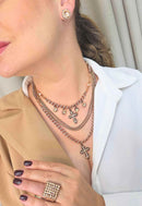 Colar Angélica: Mix de Colares Vintage Religioso com Cruz e Pedras Pêssego | By Sahara Acessórios