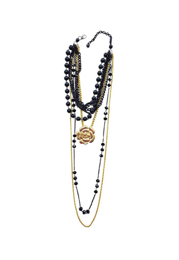 Maxi Colar Magnífica: Moderno com Flor Dourada e Mix de Correntes no Preto e Dourado| Acessório de Luxo