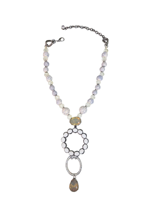 Colar Ponche de pedras cinzas, leitosa e pingente oval com strass cristal banhado no grafite