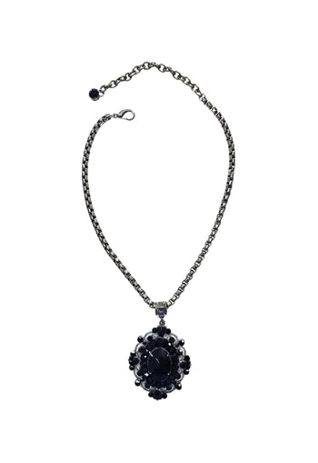 Colar Raridade Black com pingente de strass preto e veneziana grafite