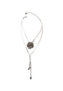 Colar Aletéia com pingente de flor e corrente delicada prata com strass hematite