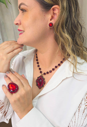 Colar Camarote vermelho banhado no ouro velho