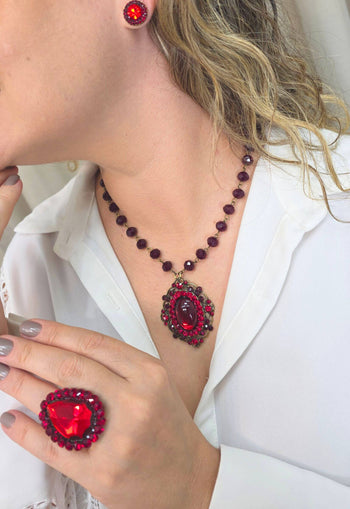 Colar Camarote vermelho banhado no ouro velho