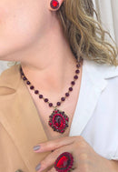 Colar Camarote vermelho banhado no ouro velho