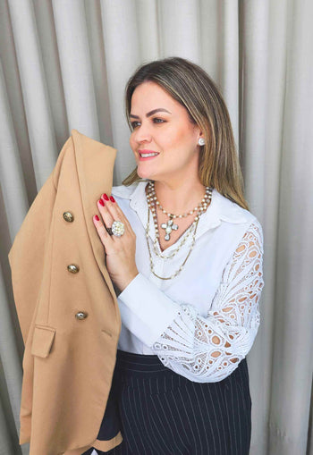 Colar Imperial perolado com pingente de cruz e perolas banhado no vintage e ouro velho