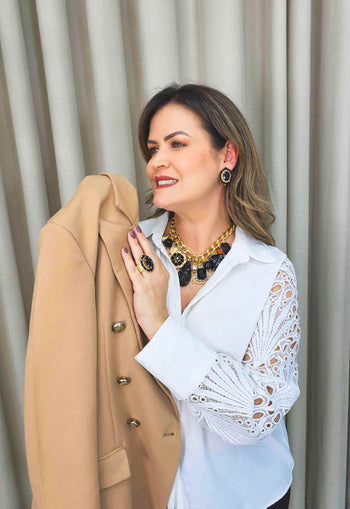 Maxi colar Diamante Negro com pingentes e pedras pretas banhado no dourado