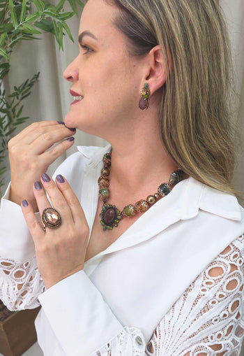 Colar Miragem de bolas verdes e marrons com detalhes vintage