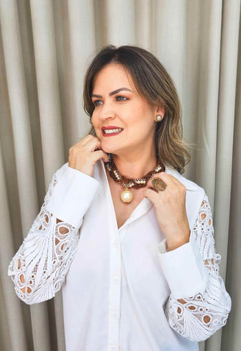 Colar Frida com maxi pérola e corrente veneziana trançada com courinho marrom e perolas