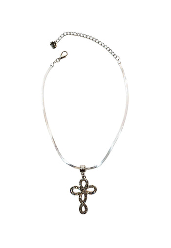 Colar de crucifixo Íris delicado prata e com pedras black diamond