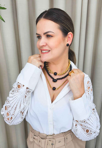 Colar Doha black com bolas pretas e correntes douradas