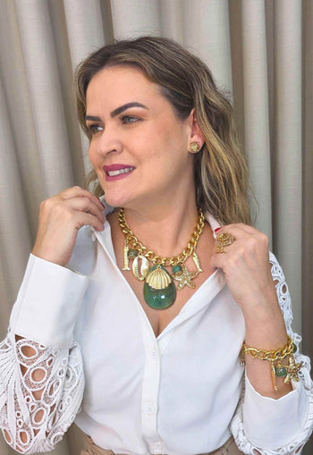 Colar Tropical Chic com pingente de peixes, conchas e estrela do mar e resina turquesa