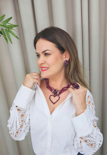 Colar Vanguarda com pingente de coração, cordão, bolas roxas e pedras ametistas