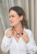 Colar Elisangela black com pingente de coração e pedras pretas