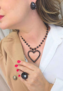 Colar Elisangela black com pingente de coração e pedras pretas