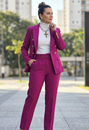 Colar Leda: Religioso de Elos com Crucifixo na Cor Âmbar Banhado no Prata | Peça Exclusiva