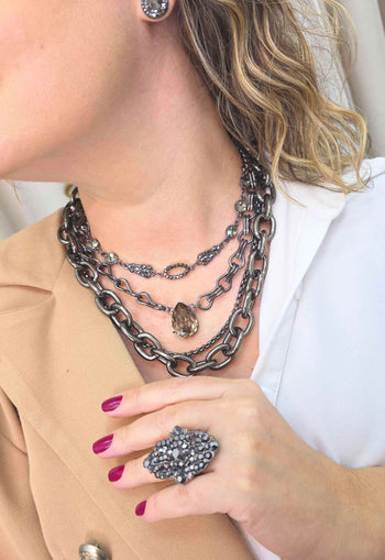Colar Exclusividade Ônix com Pedras Black Diamond, Hematite e Elos Grafite