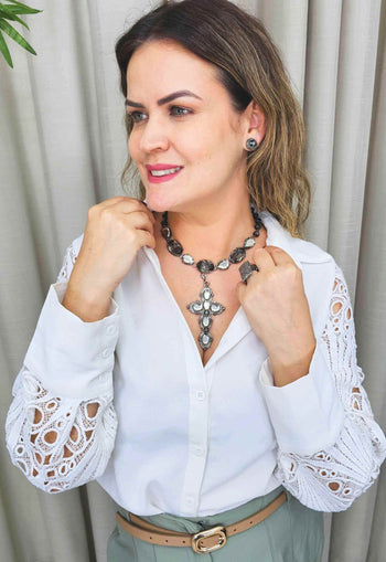 Colar Consagração com pingente de crucifixo e pedras black diamond e hematite