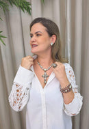 Colar Bruna: Com Crucifixo de Pedras Opala e Strass Cristal no Vintage | Peça Exclusiva