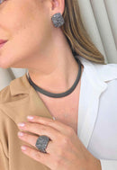Colar Contemporânea: Corrente de Malha Banhada no Grafite | Look Moderno e Minimalista