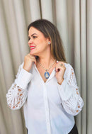 Colar Devoção silver com pingente de Nossa Senhora Aparecida azul banhado no prata