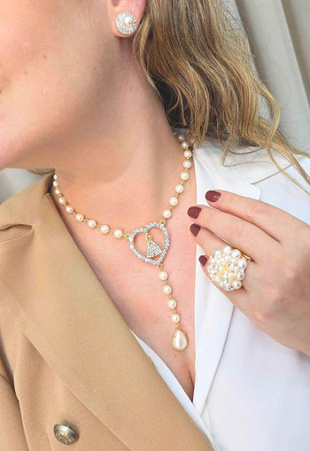 Colar Pérolas da Fé: Religioso com Nossa Senhora e Pérolas no Dourado | Sahara Acessórios