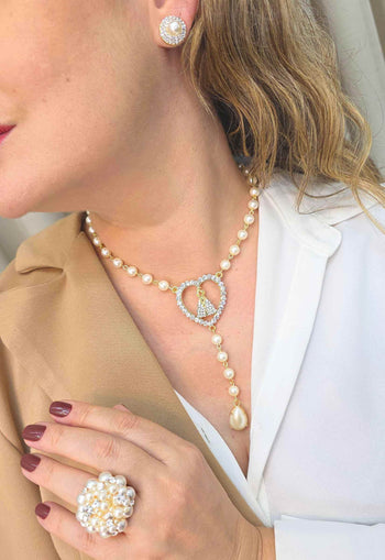 Colar Pérolas da Fé: Religioso com Nossa Senhora e Pérolas no Dourado | Sahara Acessórios