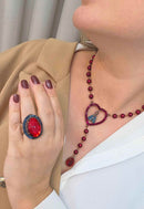 Colar Pérolas da Fé: Religioso com Nossa Senhora e Pérolas Vermelhas no Vintage | Bijuteria Fina