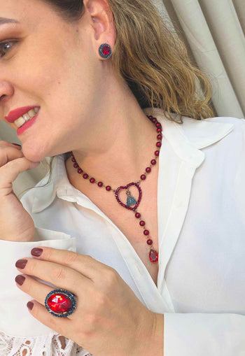 Colar Pérolas da Fé: Religioso com Nossa Senhora e Pérolas Vermelhas no Vintage | Bijuteria Fina