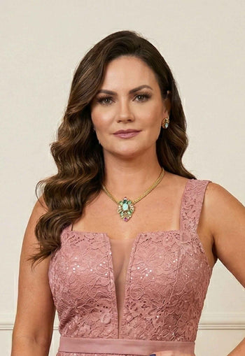 Colar Glaura: Com Pingente Oval de Pedras Coloridas e Venezianas no Dourado | Look de Festa