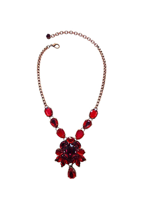 Colar Clotilde vintage com pedrarias em vermelho e corrente veneziana