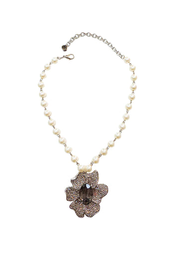 Colar Pérolas Maxi Flor Cinza Prata | Colar Janete
