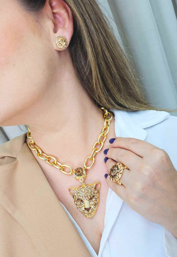 Maxi Colar Aisha gold com pingente de onça dourado e pedras light colorado topaz