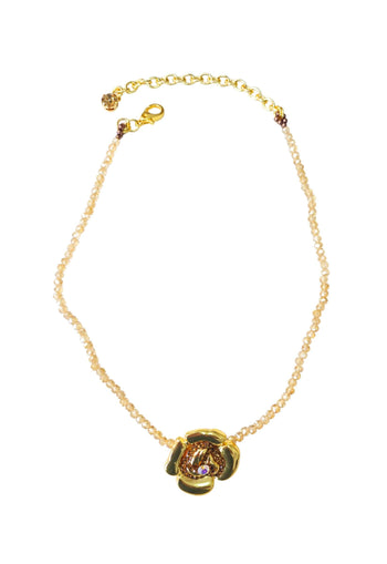 Colar Sempre Viva Classic Gold de flor com strass smoked e boreal no banho dourado
