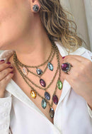 Colar Edilene com mix de correntes ouro velho e pedras coloridas