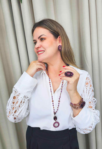 Colar Ametista Imperial estilo longuinho com pingente redondo e pedras ametista