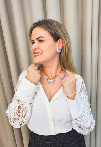 Colar de borboleta Indira classic com pedras coloridas banhado no dourado