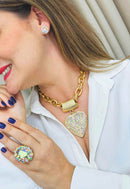 Colar Vip boreal com pingente de coração dourado e strass furta cor