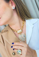 Colar Vip boreal com pingente de coração dourado e strass furta cor