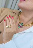 Colar Anina com pingente de pedras coloridas e corrente banhada no dourado